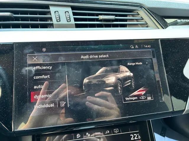 Audi e-tron