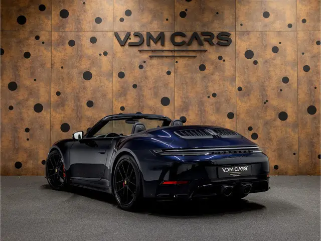 Porsche 911 Cabrio 3.6 T-Hybrid Carrera 4 GTS | Paint to Sample | Lift | 18-weg | Innodrive | 360° |