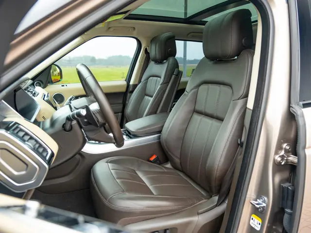 Land Rover Range Rover Sport 3.0 P360 MHEV HST | Volleder Exclusive | CarPlay | LaneAssist | Stuurve...