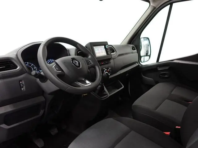Renault Master T33 2.3 dCi 135PK L2H2 BPM VRIJ! Airco Cruise control Parkeersensoren Navigatie Trekh...