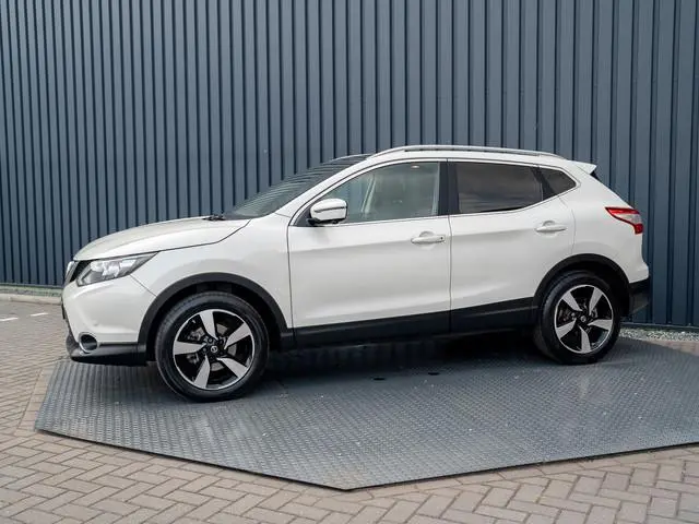 Nissan Qashqai 1.2 N-Connecta | 360 Camera | Trekhaak | Panodak | Prijs Rijklaar!!