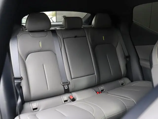 Lynk & Co 02