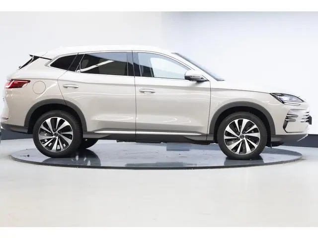 BYD SEAL U