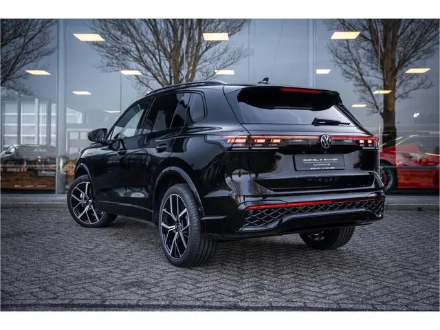 Volkswagen Tiguan eHybrid R-Line Edition ** Panodak ** Trekhaak ** Leder ** Memory Harman/Kardon **...