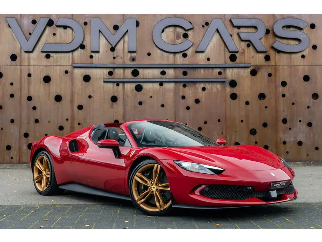 Ferrari 296 GTS 3.0 V6 | 1e Eigenaar | ACC | CarPlay | AFS | MyFerrari Connect | Daytona |