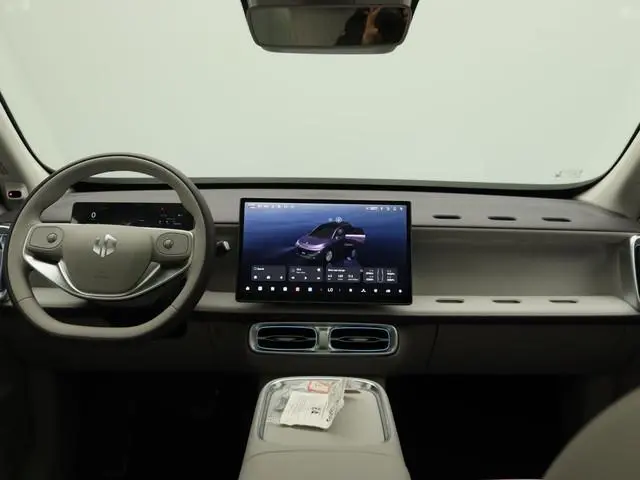 Leapmotor B10