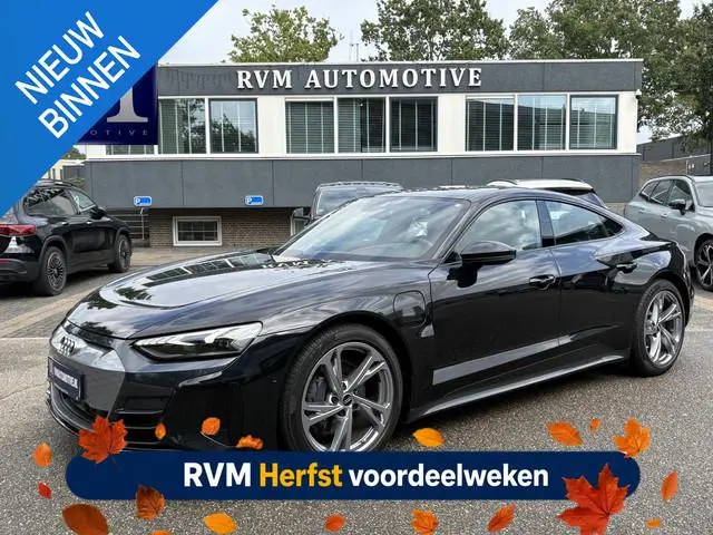 Audi e-tron GT e-tron GT VAN: 54.900,- VOOR 49.877,- UW HEFSTVOORDEEL: 5.023,- SOH 91% | 360˚ CAMERA...