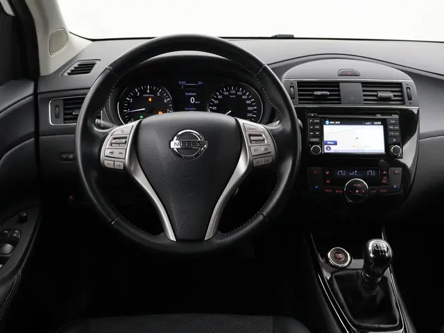 Nissan Pulsar 1.2 DIG-T N-VISION + TREKHAAK | CAMERA | NAVIGATIE | CRUISE | PRIVACY