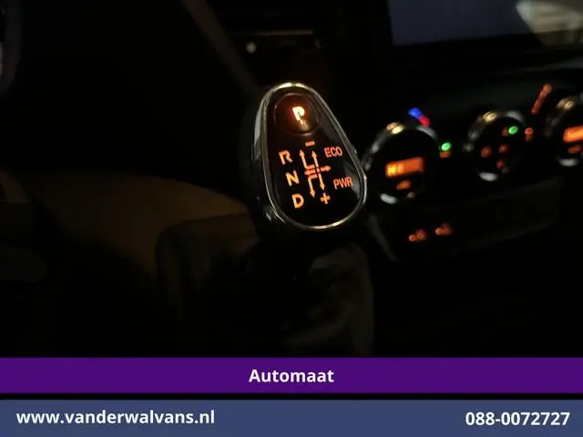 Iveco Daily 35S16V 157pk Automaat 3500kg Trekhaak L2H1 Euro6 Airco | Camera | Navigatie | LM Velgen...