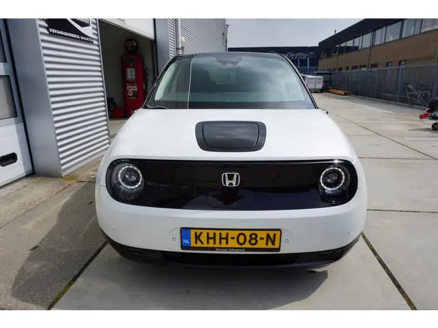 Honda e Advance 17" |Navi|Carplay|PDC V+A|Dodehoek|360 Camera|DAB|Pano|Stuur, stoel en voorruitverwa...