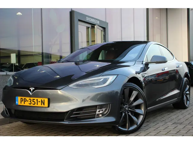 Tesla Model S 90D Base 422PK | BTW Auto | Panoramdak | Luchtvering | Autopilot