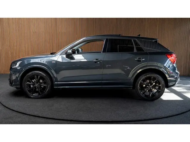 Audi Q2 35 TFSI S-Line Panodak Virtual Camera Leder Navi ACC Climate LM velgen PDC