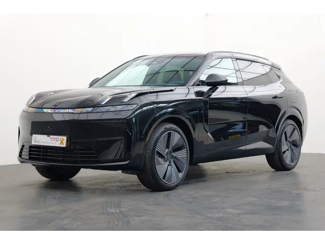 Lynk & Co 08