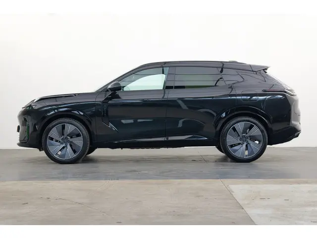 Lynk & Co 08