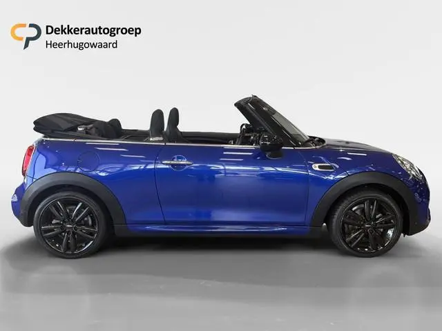MINI Cabrio 1.5 Cooper JCW-line