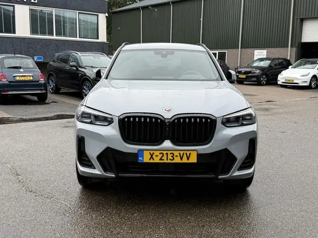 BMW X3 xDrive30e High Executive VAN: 48.900,- VOOR: 44.899,- UW HERFSTVOORDEEL: 4.001,- M SPORT | EL...