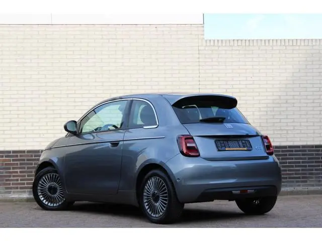 Fiat 500 Icon 42 kWh | Camera | BLIS | Stoelverwarming | Carplay