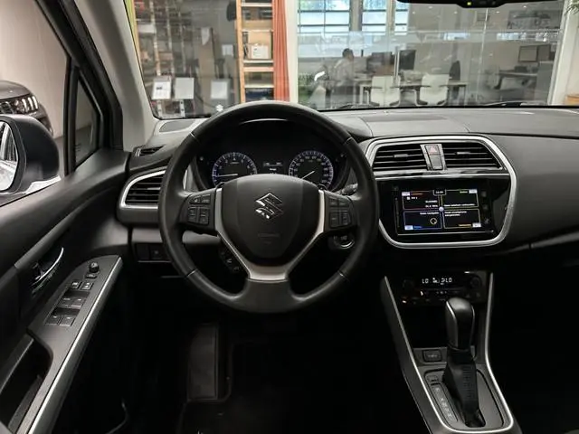 Suzuki S-Cross 1.4 Boosterjet Exclusive [ TREKHAAK I ALL-SEASON BANDEN I CLIMA 