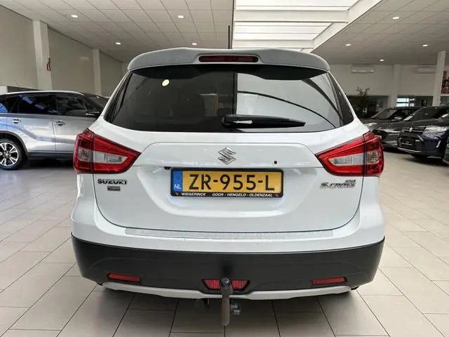 Suzuki S-Cross