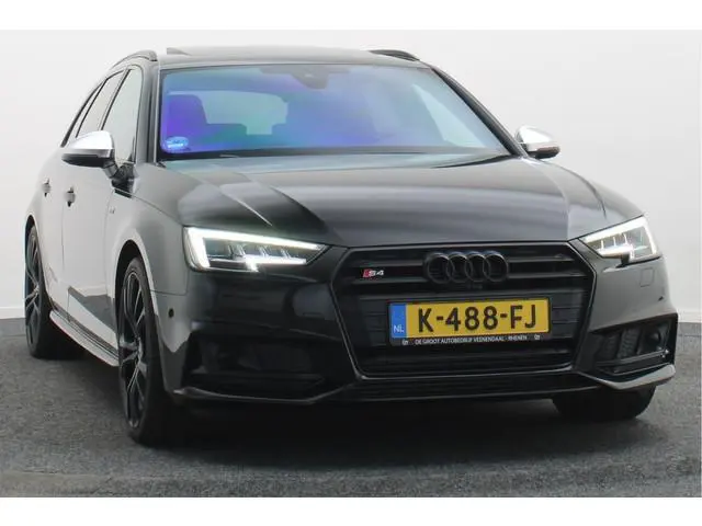 Audi S4