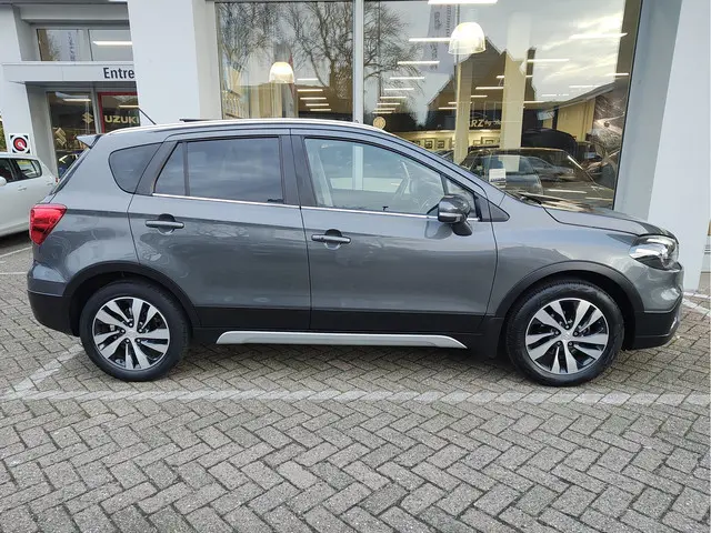 Suzuki S-Cross