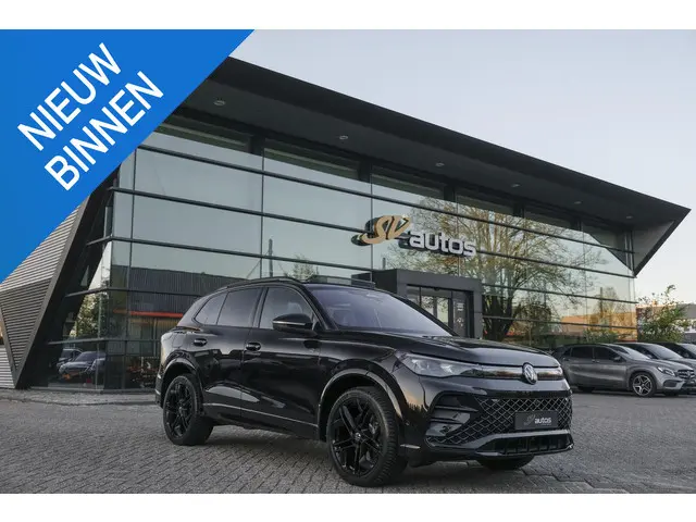 Volkswagen Tiguan 1.5 eHybrid 204pk R-Line Panoramadak Black Style Trekhaak Stoelkoeling BOMVOL!! NL...