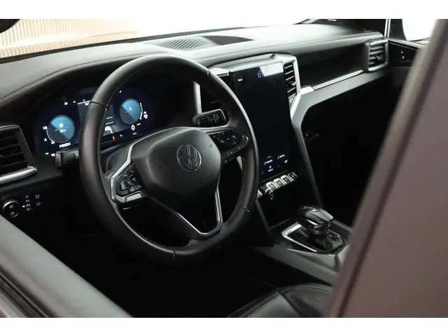Volkswagen Amarok 3.0 TDI 241pk Automaat 4Motion Double Cab 5pers. Pan Americana H/K Trekhaak Leder...