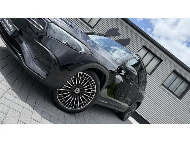 Mercedes-Benz EQB 250 AMG Line 67 kWh