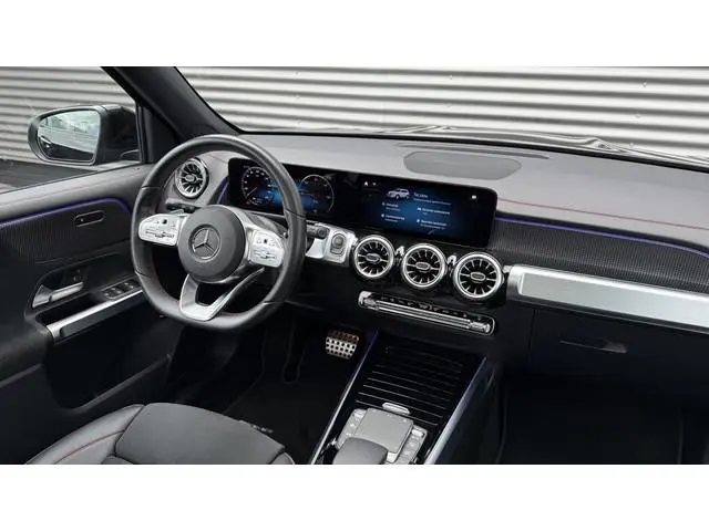 Mercedes-Benz EQB 250 AMG Line 67 kWh