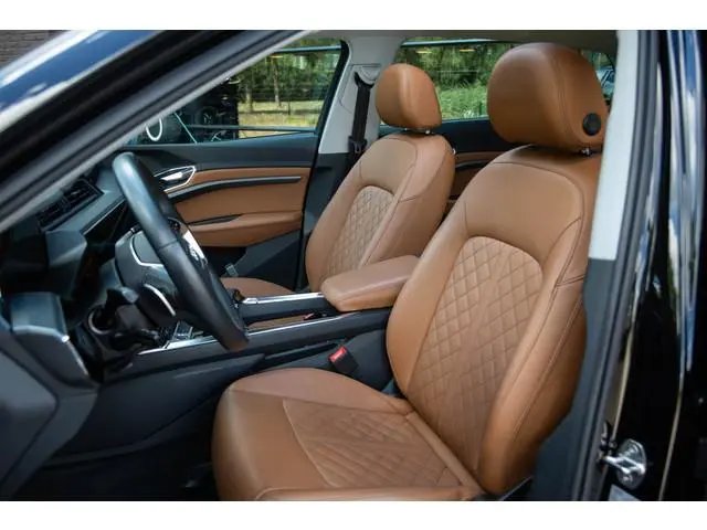 Audi e-tron 55 quattro edition 95 kWh SOH 91%, Pano, Luchtvering, Trekhaak, Leer