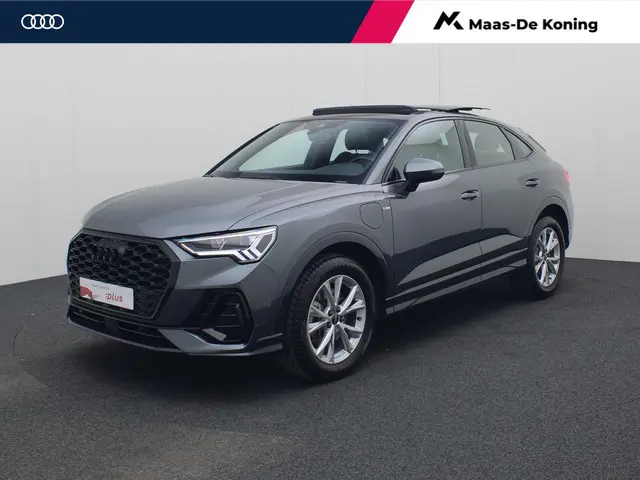 Audi Q3 Sportback 45 TFSIe 180kW/245PK S Line · Panoramadak · Camera · Apple/Android Car Play ·  Dri...