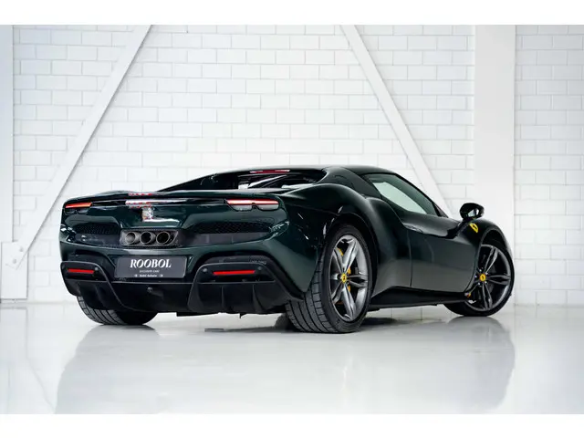 Ferrari 296 GTB Akrapovic | British Racing Green |