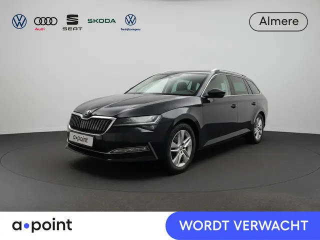 Skoda Superb 1.4 TSI iV Style 218 pk Automaat (DSG) | Navigatie | Trekhaak (wegklapbaar) | Parkeerse...