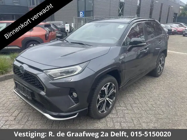 Toyota RAV4 2.5 Plug-in Hybrid AWD Bi-Tone Plus 1500 KG trekgewicht | JBL Audio | Stoelverwarming &...