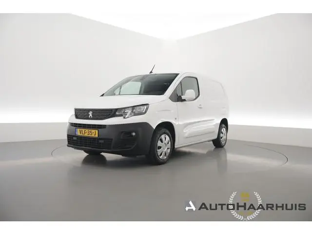 Peugeot Partner 1.5 BlueHDI Premium | Navi | Cruise | Multistuur | Betimmering