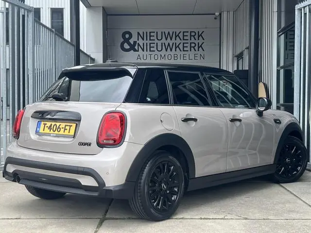 MINI 5-Deurs 1.5 Cooper Camden Edition | AUTOMAAT | CAMERA | CARPLAY | NAVI | CRUISE CONTROL | STOEL...
