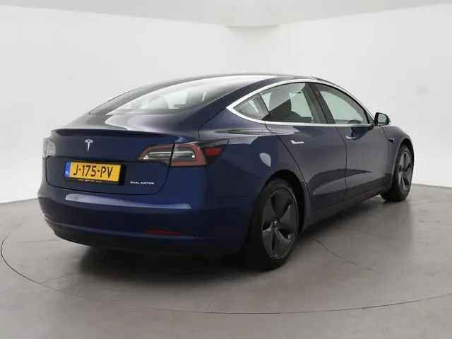 Tesla Model 3 LONG RANGE AWD 75 kWh + TREKHAAK AFNEEMBAAR | PANORAMA | ZWART LEDER | STOELVERW. V+A