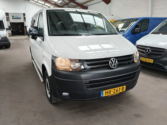 Volkswagen Transporter Kombi 2.0 TDI KOMBI PERSONENBUS AUTOM