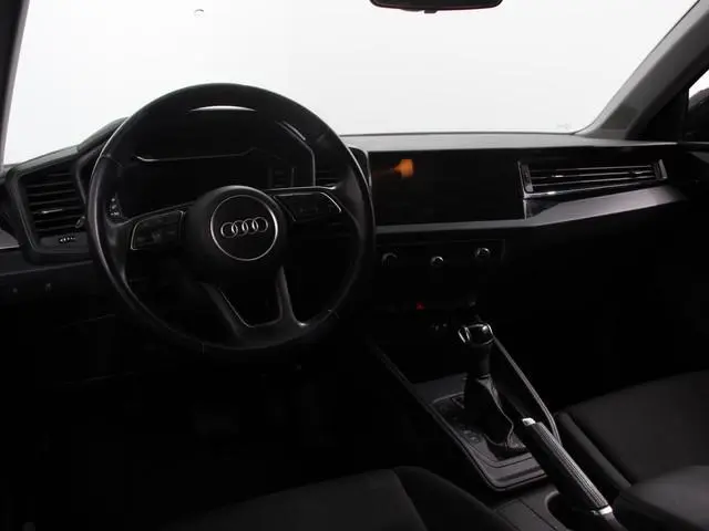 Audi A1 Sportback 30 TFSI S edition Climate control Cruise control Stoelverwarming Lichtmetalen velg...