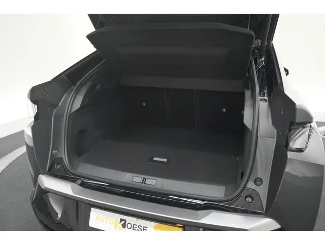 Peugeot e-3008