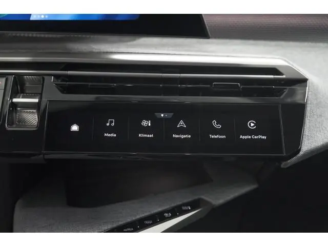 Peugeot e-3008