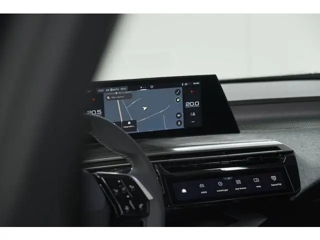 Peugeot e-3008