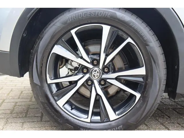 Toyota C-HR 1.8 Hybrid 140 Dynamic,  Parkeersensoren, Blind Spot, Apple Carplay/Android Auto!