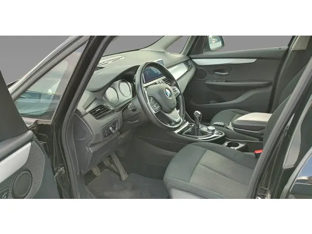 BMW 2-serie Gran Tourer 218i Business Edition 1e-Eig. & Keurig-Onderh. BOVAG-Garantie. NL-Auto.