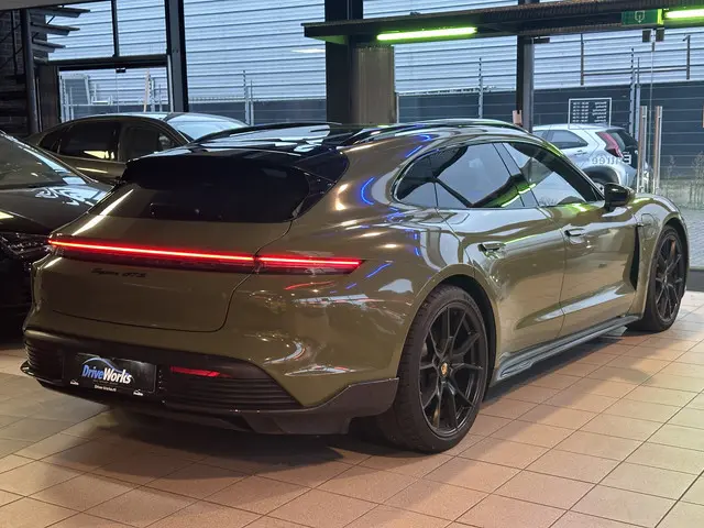 Porsche Taycan
