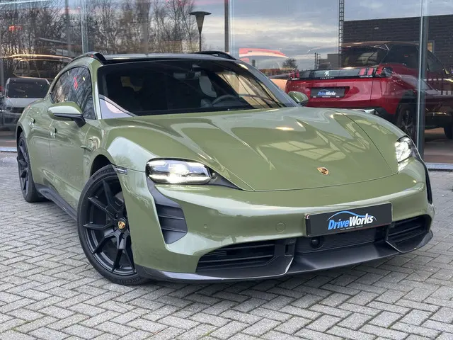 Porsche Taycan Taycan GTS Sport Turismo | HUD | Race-tex | Carbon | 21" |  PDCC | Chrono | Pano | In...