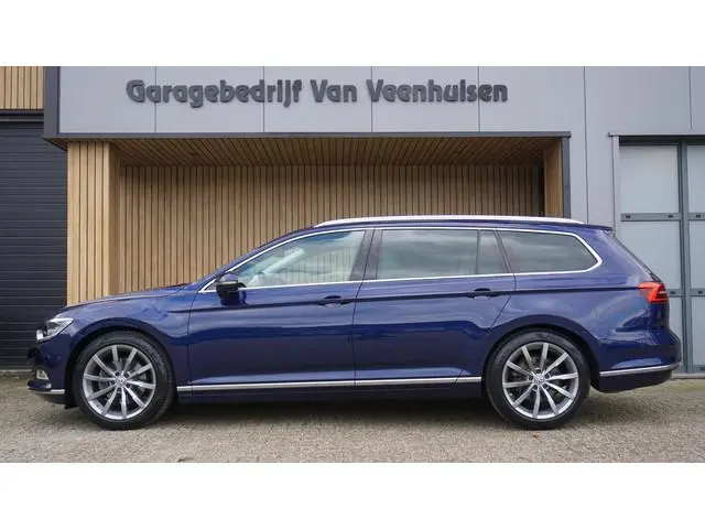 Volkswagen Passat Variant 2.0 TSI 220PK DSG Highline Pano.Dak Leder DynAudio 360-View Standkachel HU...