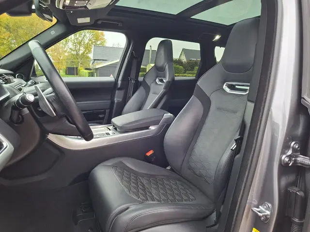 Land Rover Range Rover Sport P575 SVR Carbon Edition 5.0 V8 Supercharged | Panoramadak | Meridian Su...