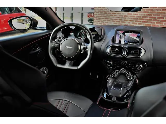 Aston Martin Vantage 4.0 V8 Carbon-ext | Ceramic-brakes | 26dkm 