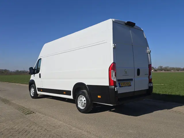 Peugeot Boxer 435 2.2 BlueHDi L4H3 - 165 Pk - Euro 6 - ParkeerCamera - Airco - Cruise Control